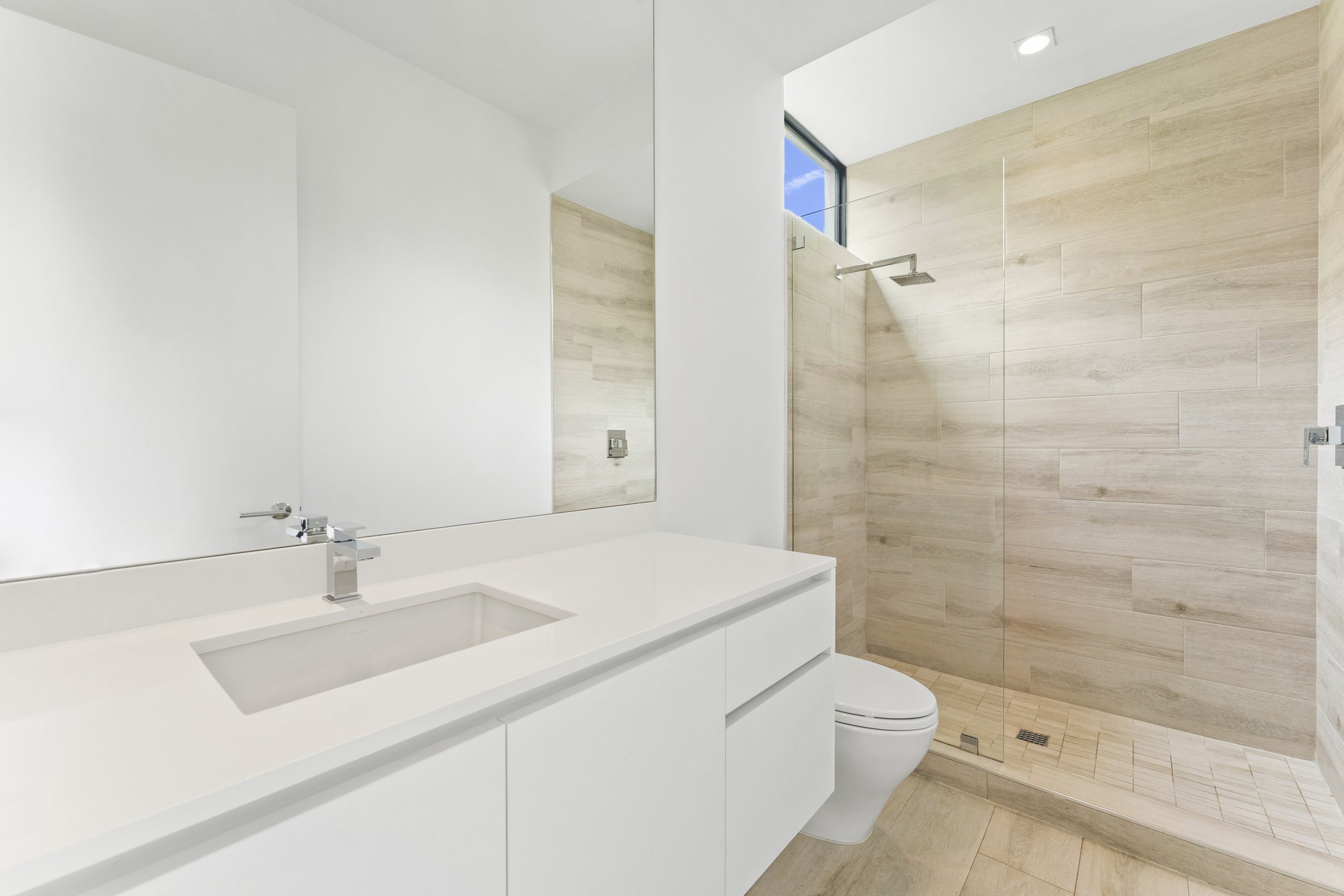 Laundry Room at Casa Aqua, 4232 E Tradewinds Ave, Lauderdale-by-the-Sea