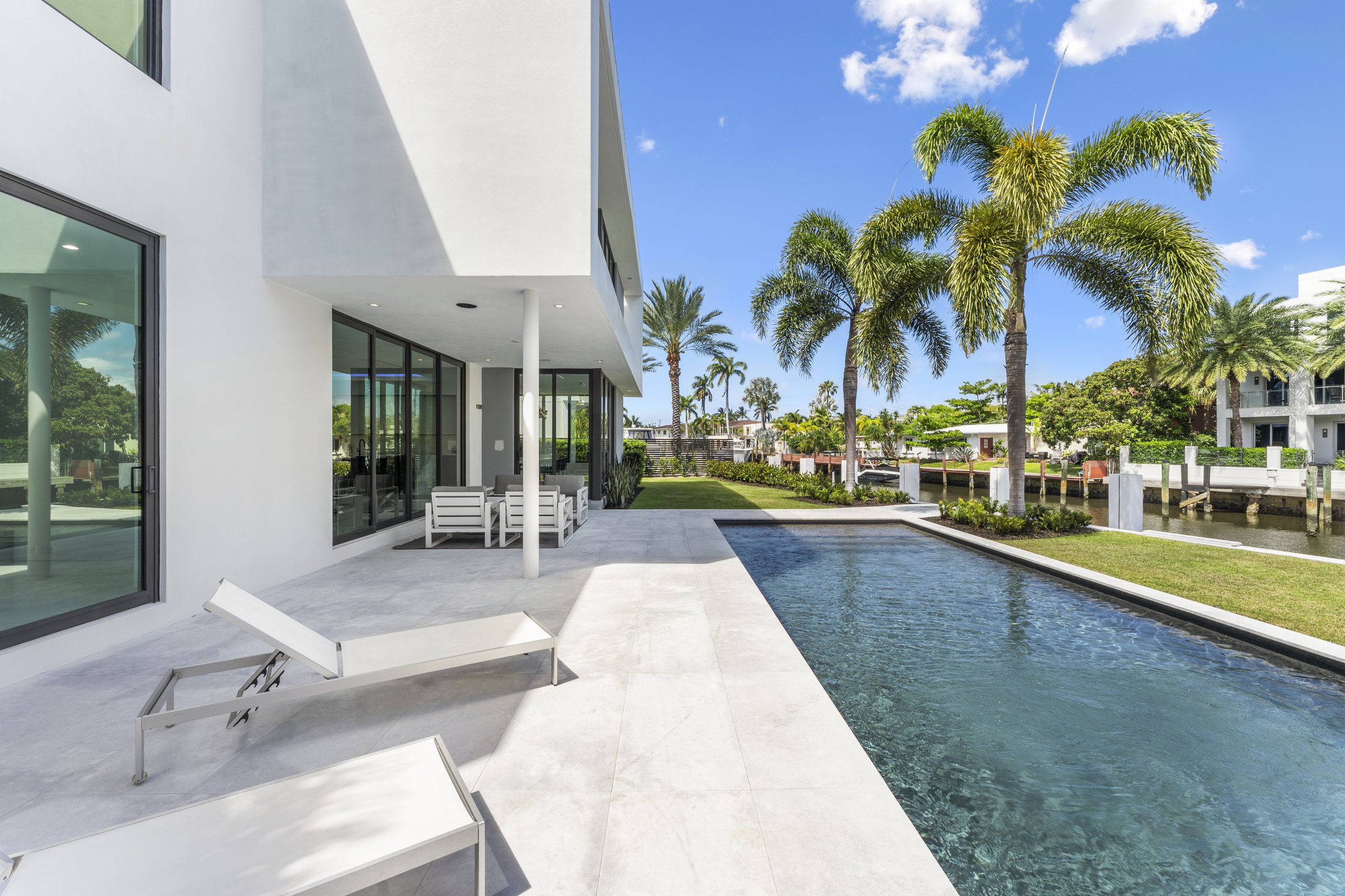 Terrace Seating at Casa Aqua, 4232 E Tradewinds Ave, Lauderdale-by-the-Sea